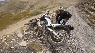 col du Parpaillon en Africa Twin