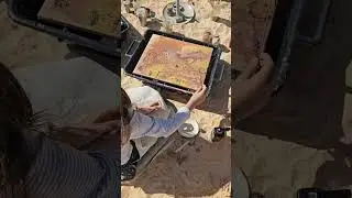Organic abstract painting workshop in the middle of nature. #clayart #organic #naturalart #workshop
