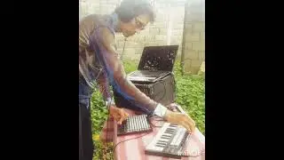 El zamuro y el avi&oacute;n en  Folktroni-k