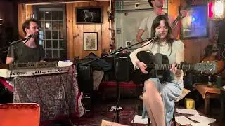 strawberry runners live @dream away lodge beckett, ma 10/18/2024