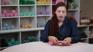 How to Crochet a Simple, Frilly Scarf