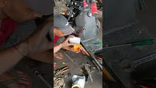 TVS XL 100 mobile ngine oil TRU4 PREMIUM 10W30SL #rils #tvsbikes #videoshort #mechancial #automobile