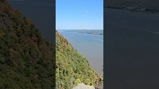 Hudson River from State Line Lookout  #hudson #river #scenicviews #fallcolors #lookout #mountain
