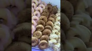 The best tiny donuts ever! A must have.  #shorts #donuts #sweets #sugar #copsdonuts #foods