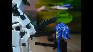 Mini Motion: Mini 13 versus Roblox Figure (this is my first stop m. so pls don't make fun of me) 