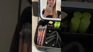 Portable Makeup Bag with Light-Up Mirror #Makeupbag #Lightupmirror #Portable