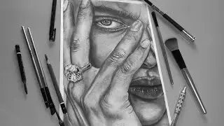 Drawing a random women hand portrait // this took me 15 days to finish #realisticartwork