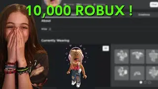 I gave my little sister $10,000 ROBUX for a ROBLOX SHOPPING SPREE!