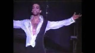 REACTION TO PRINCE - WHEN DOVES CRY - LIVE IN TOKYO, JAPAN - 1990