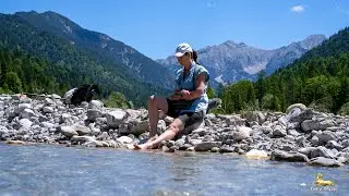 Abkühlung im Rissbach in Tirol
