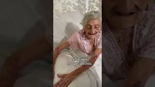 Бабушка Мая старается, кушает с аппетитом и делает гимнастику🙏🏼