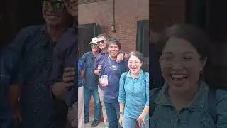 Kawan2 tuli jalan2 sambil bersorak-soraki di dalam Wisata Benteng Velian Ambarawa.