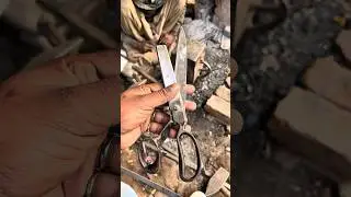 Blacksmith Fixes Broken Edge ✂️