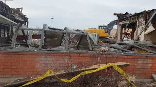 Demolition of Wendy's: Ottawa - Lincoln Fields (Part: 18 of 20)