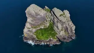 SAIL ROCK, NORTHLAND.  A QUICK BOAT RIDE FROM MANGAWHAI HEADS