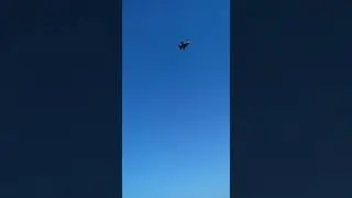 MIG 21 chasing F 16..  India shot down pakistani jet.. Abhinandan in pakistan.