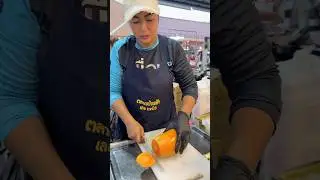 Thai Lady&rsquo;s Unique Way of Cutting Fresh Papaya &ndash; Fruit Cutting Skills