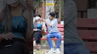 #Blind touching 🤣#prank on cute girl ye ladki kaha kaha touch kerwa rahi h #begger#youtubeshorts....