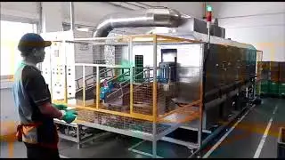 crate cleaning machine