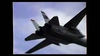 Fast Loud and Low F-14A Tomcat VF-1 Wolfpack departs Glenview NAS Sept 1991