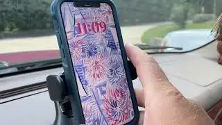 iOttie Easy One Touch Advanced Universal Car Mount Works so easy!