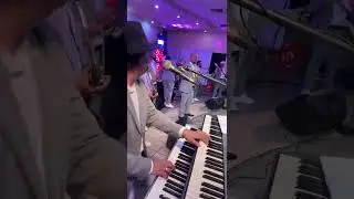 Feliz Feliz - En Vivo