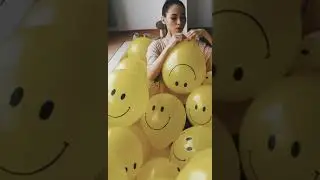 Playing With Yellow Smiley Balloons #Shorts