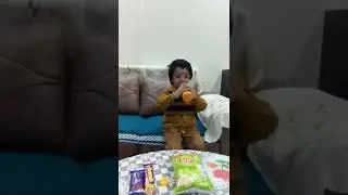 Cute baby puchku chooses chocolate 🍫 chips🍟 fruity drink🥤🤔🤔#shorts#viral#puchku#babyvlogger