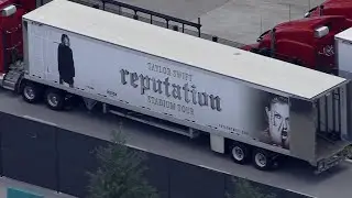 Workers prepare for Taylor Swift's Saturday concert