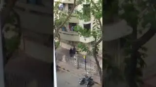 Janta Curfew, Mumbai. People clapping for medical warriors.