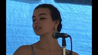 Mia Simmone - Valerie (Acoustic Version)