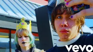 Burger Queen (Official Music Video)