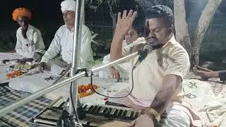 मत भटके मूर्ख आवारा भक्ति बिना धुल जमारा