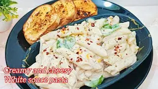 White Sauce Pasta With Garlic Bread। Creamy And Cheesy White Souce Pasta Recipe। FusionfoodswithRuhi