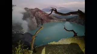 Ijen Crater Sunrise