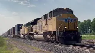 Union Pacific EMD SD70ACe 8323 Leads Massive 2x2 Doublestack Intermodal Freight Train @ Maxwell, NE