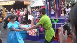 Peter Pan and Wendy get down!