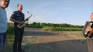 Lidové písničky,akordeon,trubka,saxofon
