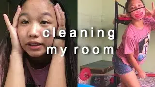 VLOGMAS: cleaning my room!