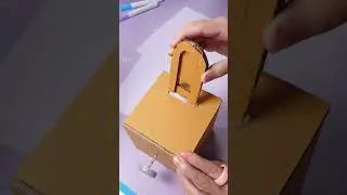 DIY Minecraft Piggy Bank!😍