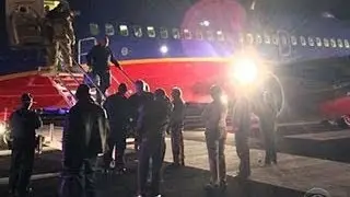Southwest pilots who landed at wrong airport grounded, under investigation