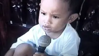 2 year  old BIRIT BABY singing Problemang Puso...
