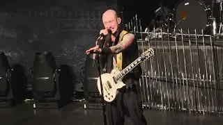 TRIVIUM - Into the Mouth of Hell We March - Live WELLMONT