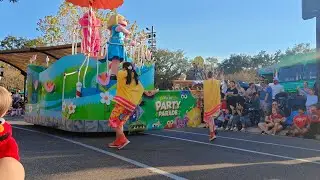 🌊 SeaWorld Orlando Parade 2026 | Colorful Floats, Music & Smiles!