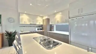Unit 3 85 Adelaide Street, Carina QLD By Joanna Gianniotis