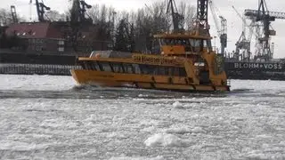 Eis im Hamburger Hafen Winter 2012