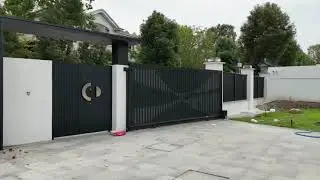 The beauty of the Magic color series courtyard gates
