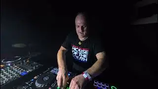 Brian Holt - House of the South, Halloween Havoc Main Stage @ Canvas, Bournemouth  (camera audio)
