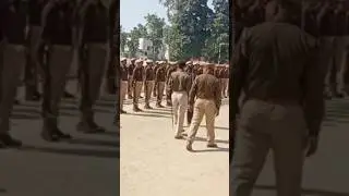 मुख्य अतिथि के स्वागत के लिए उपस्थित जवानों द्वारा सलामी। #uppolice #viral #cmyogi #shorts