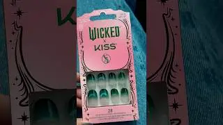 Wicked x Kiss Nails - Don&rsquo;t Hide Your Magic #wicked #impressnails #new #pressonnails #nails #ulta